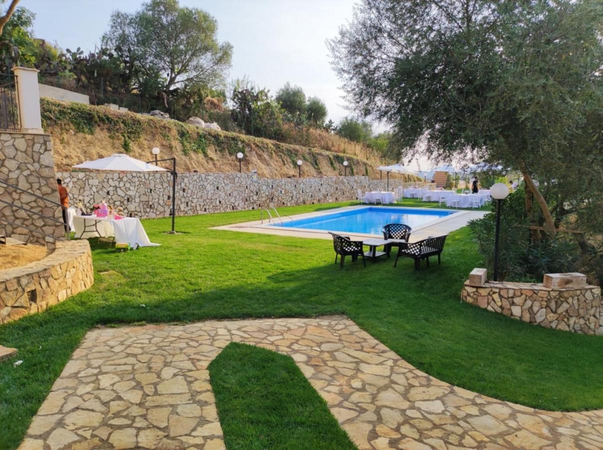 Villa Aurora كالتاجيروني المظهر الخارجي الصورة